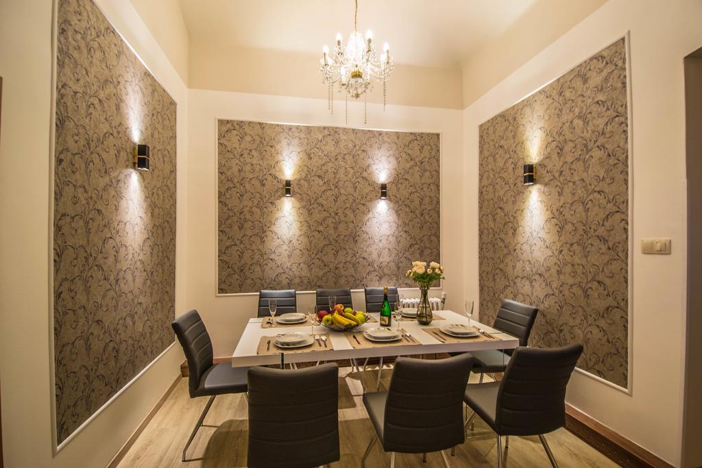 4Bdr Historical Spirit Apt By Ruterra Prague Exterior photo